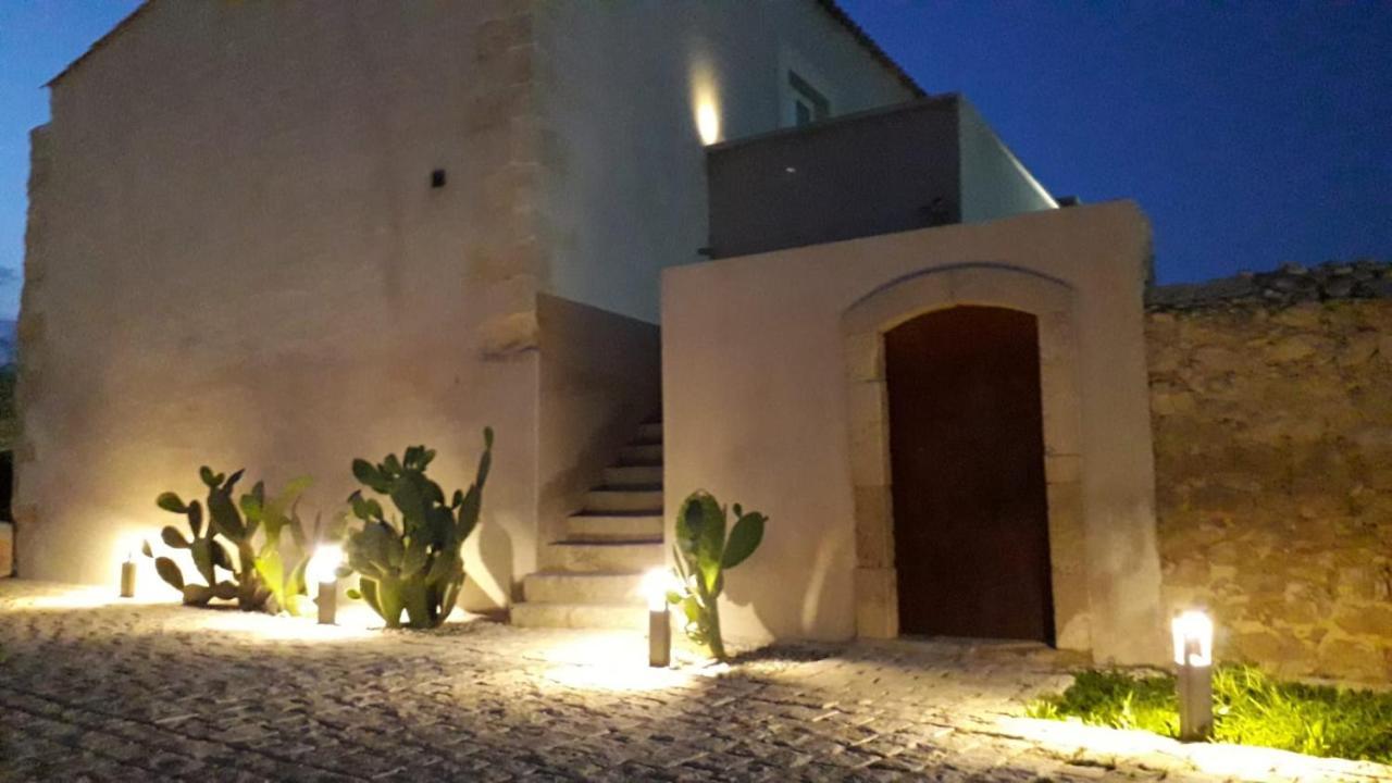 Ballium Luxury Relais Avola Eksteriør bilde